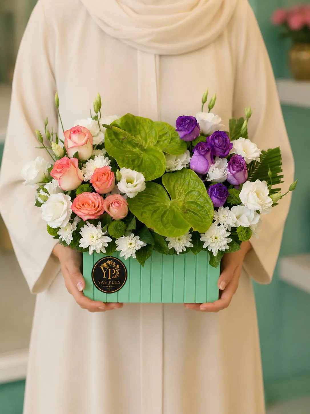 `green-anthurium-peach-purple-rose-flower-box-yas-plus *باکس گل آنتوریوم سبز و رز هلویی و بنفش داخل باکس سبز یاس پلاس