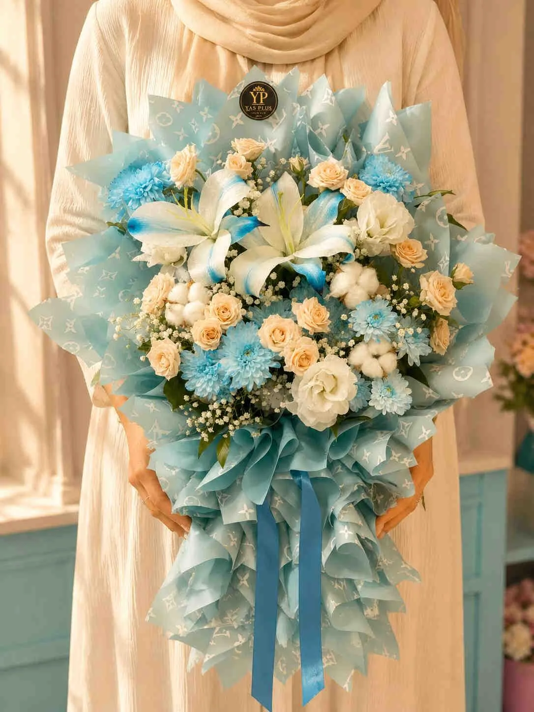 `luxury-blue-white-lily-bouquet-yas-plus `دسته گل لاکچری آبی و سفید شامل لیلیوم و رز با بسته بندی خاص YAS PLUS`
