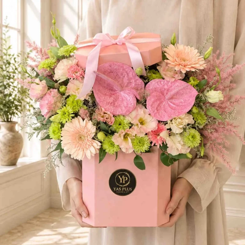 باکس گل طبیعی صورتی و هلویی با آنتوریوم برای هدیه