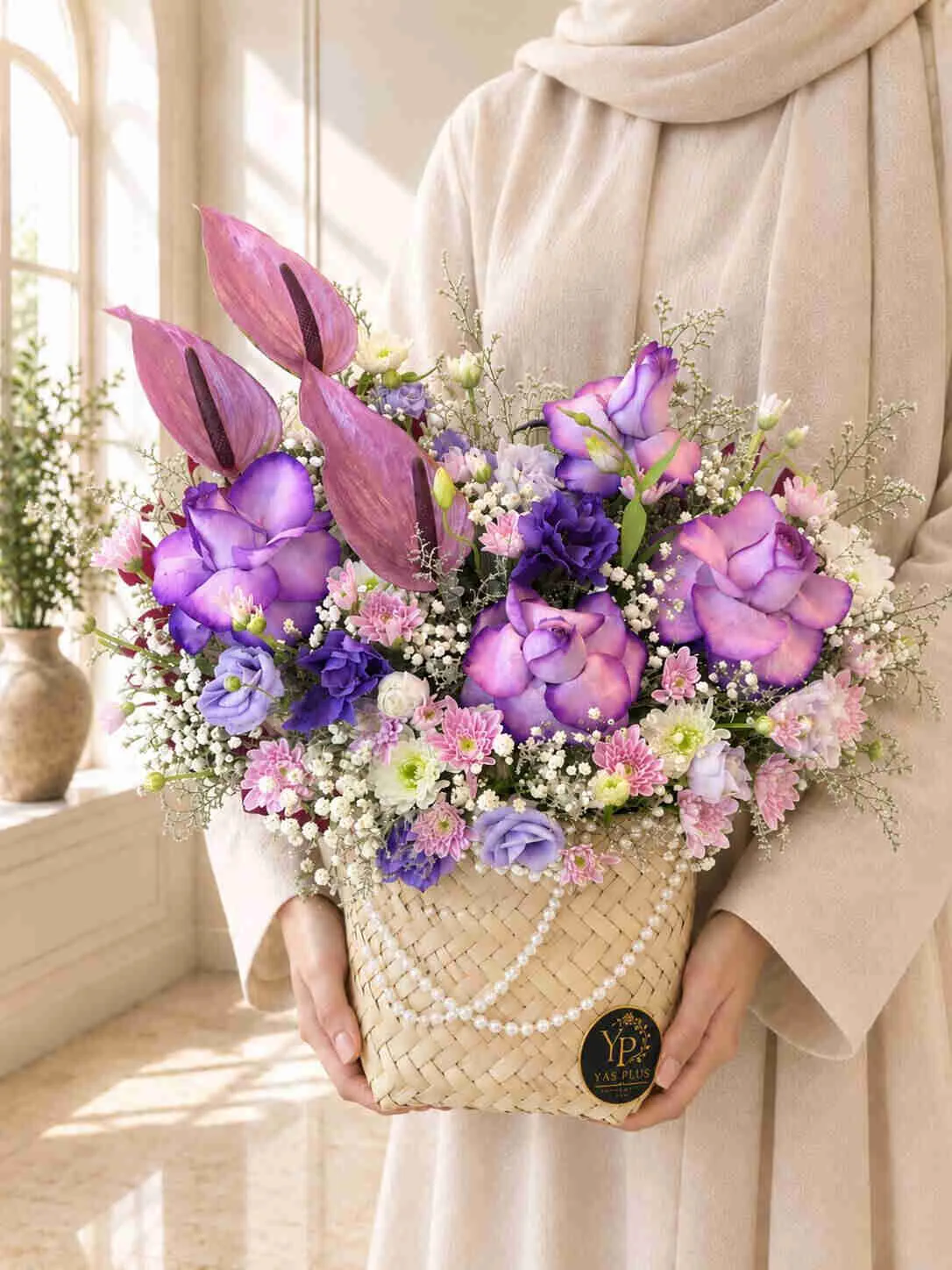 `purple-pink-flower-basket-yas-plus (2) سبد گل طبیعی بنفش و صورتی در سبد حصیری برای هدیه