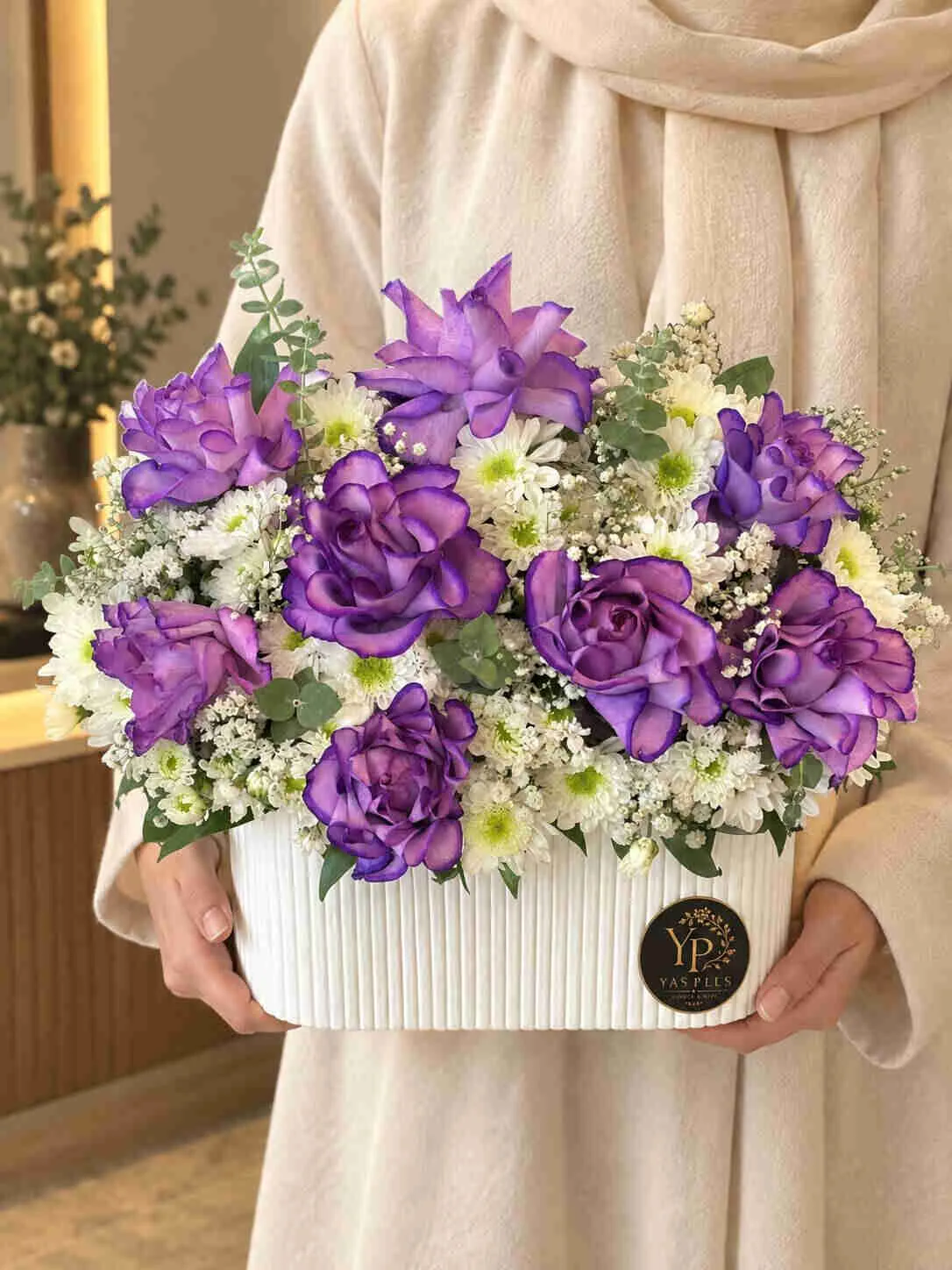`purple-white-rose-flower-box` باکس گل رز بنفش و سفید یاس پلاس